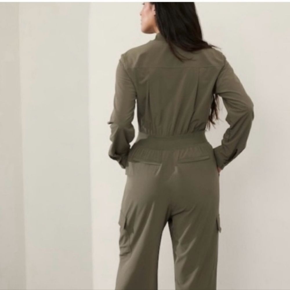 NWT Athleta Brooklin Long Sleeve Jumpsuit Im Army Green Size 16 - Picture 14 of 15